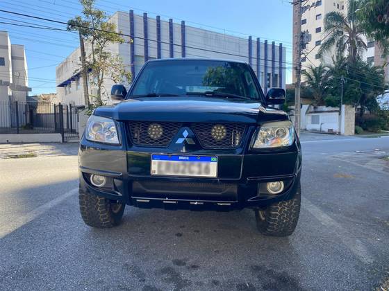 MITSUBISHI PAJERO 2.5 HD 4X4 8V TURBO INTERCOOLER DIESEL 4P MANUAL MITSUBISHI PAJERO 2.5 HD 4X4 8V TURBO INTERCOOLER DIESEL 4P MANUAL